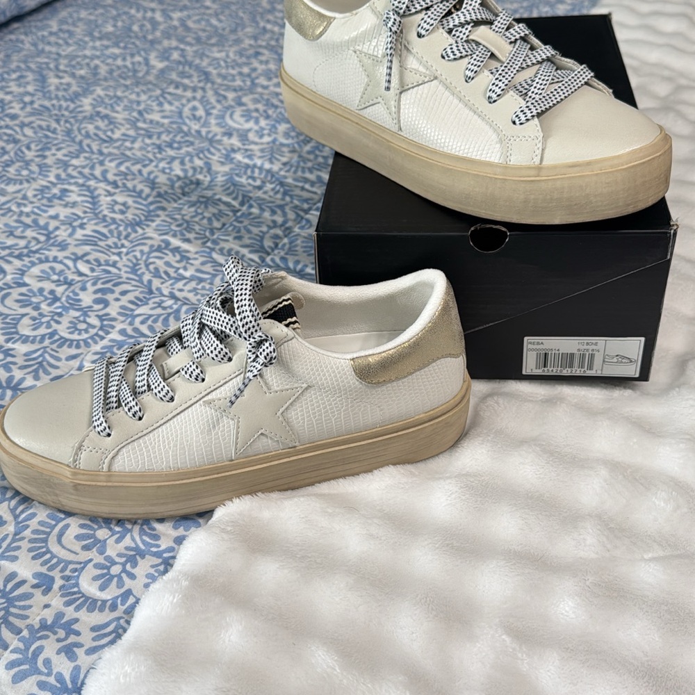 ShuShop White and Gold Sneakers with Retro Design